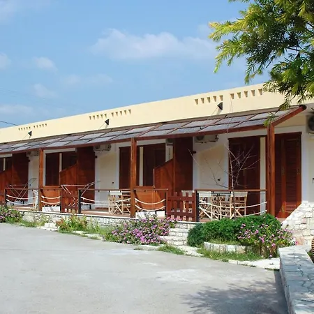 Daire One Bedroom Appartement With Enclosed Garden And Wifi At Agios Andreas Agios Andreas (Messenia)